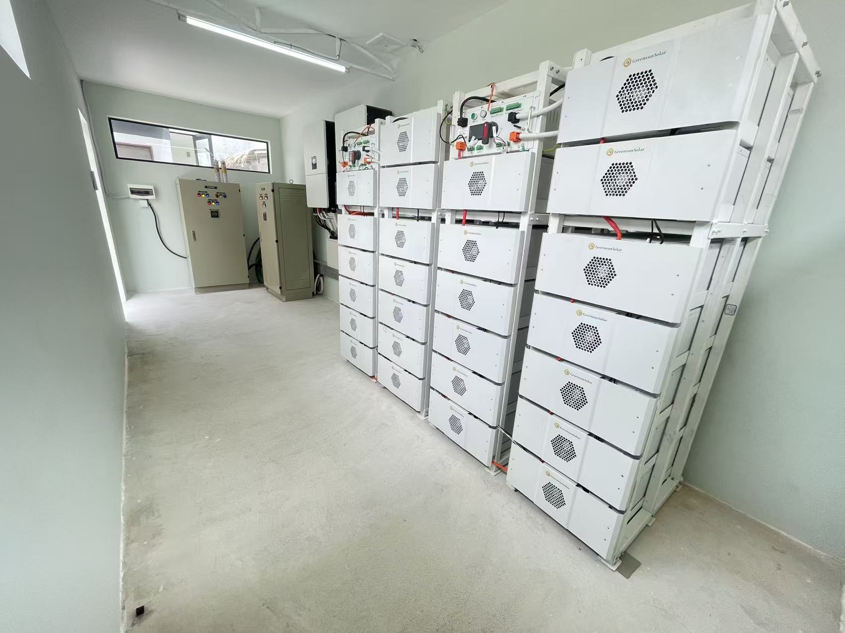Solar Power Hybrid System Deye - Renewable Energy Bess ulasan dan harga